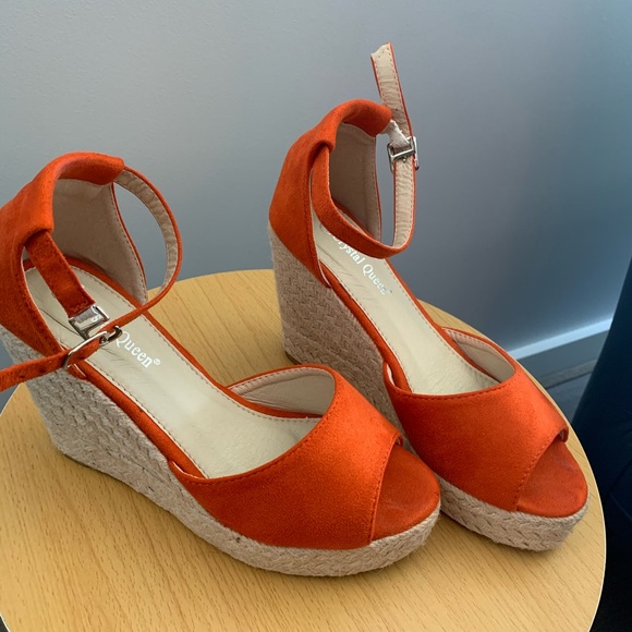 Beautiful Bohemian Esparto Wedges - Picture 3 of 4